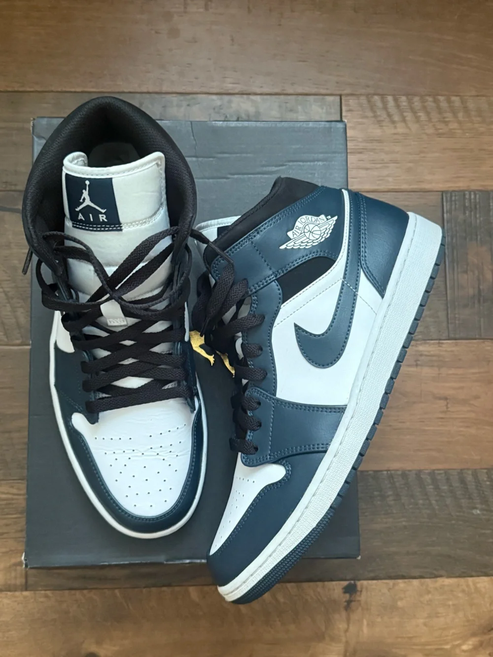 Jordan Men’s White and Black Low-Top Sneakers